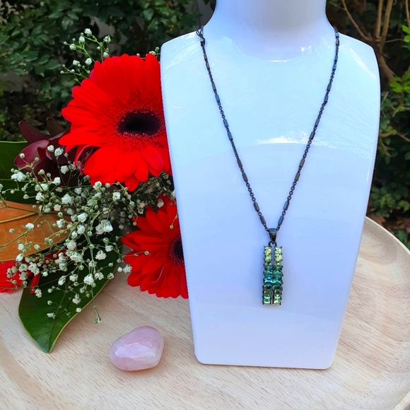 Jewelry - Black and Green Pendant Necklace